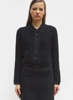  DEEP BLACK