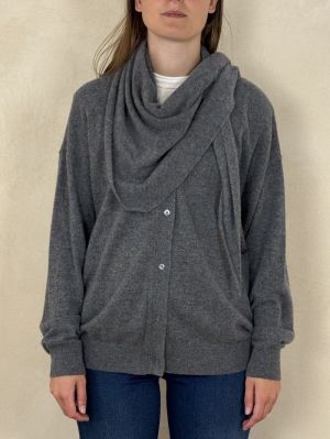 BIG TRIANGLE GREY